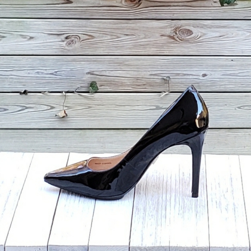 Pour la Victoire Pumps Patent Leather Heel Pointed
